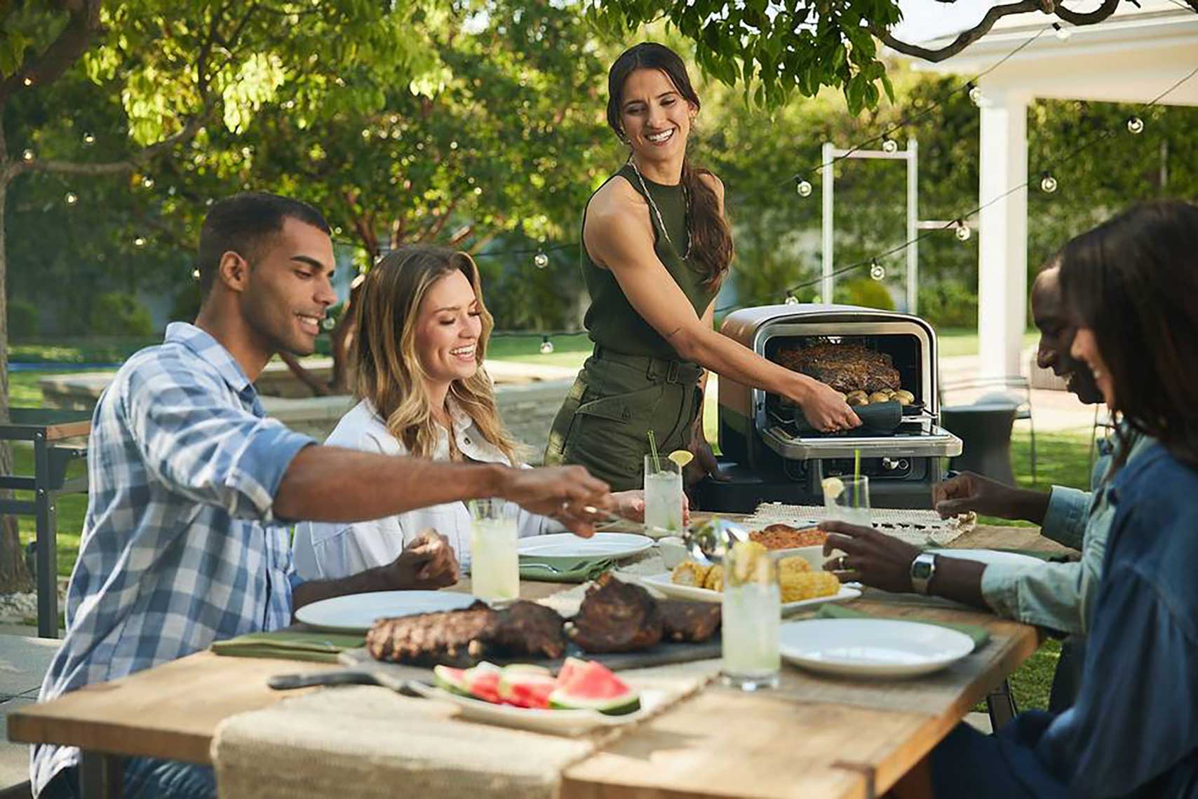 U_00100_prime_rib_dinner_party_0701_pa